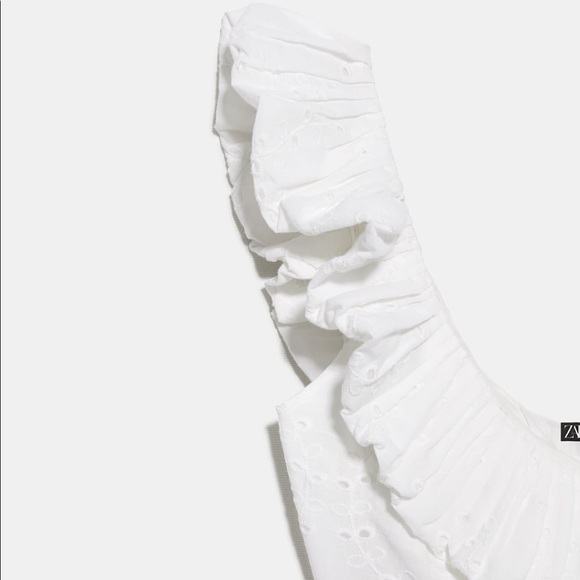 🛑❌SOLD❌🛑on ♏️Zara White Embroidered Top - Picture 12 of 13